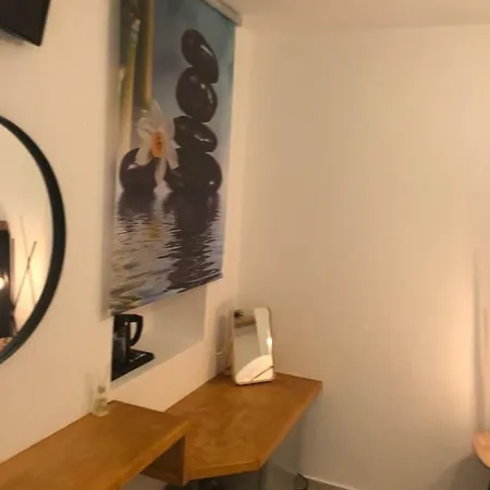 Ξενοδοχείο Nazos 1 2*