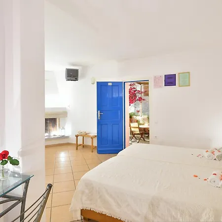 Nazos 1 Hotell 2*