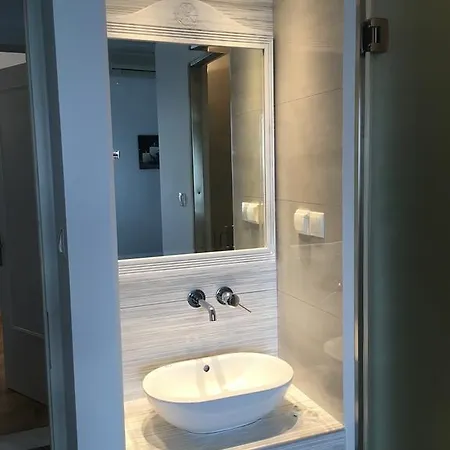 Hotel Nazos 1 2*