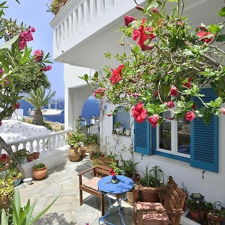 Nazos 1 Szálloda 2*